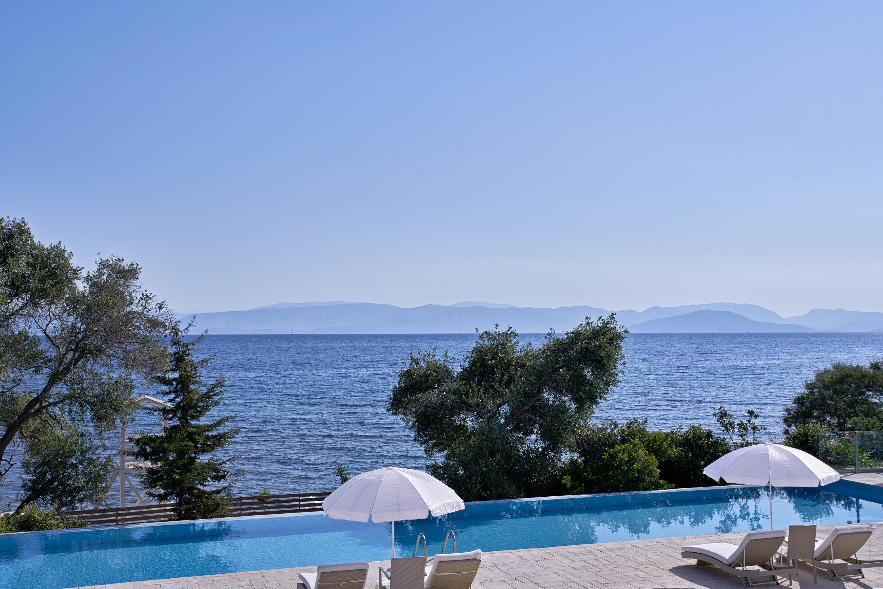 Kairaba Mythos Palace - Adults Only Kouspades Luaran gambar View of the Gulf of Pagase from the coast of Glyfáda
