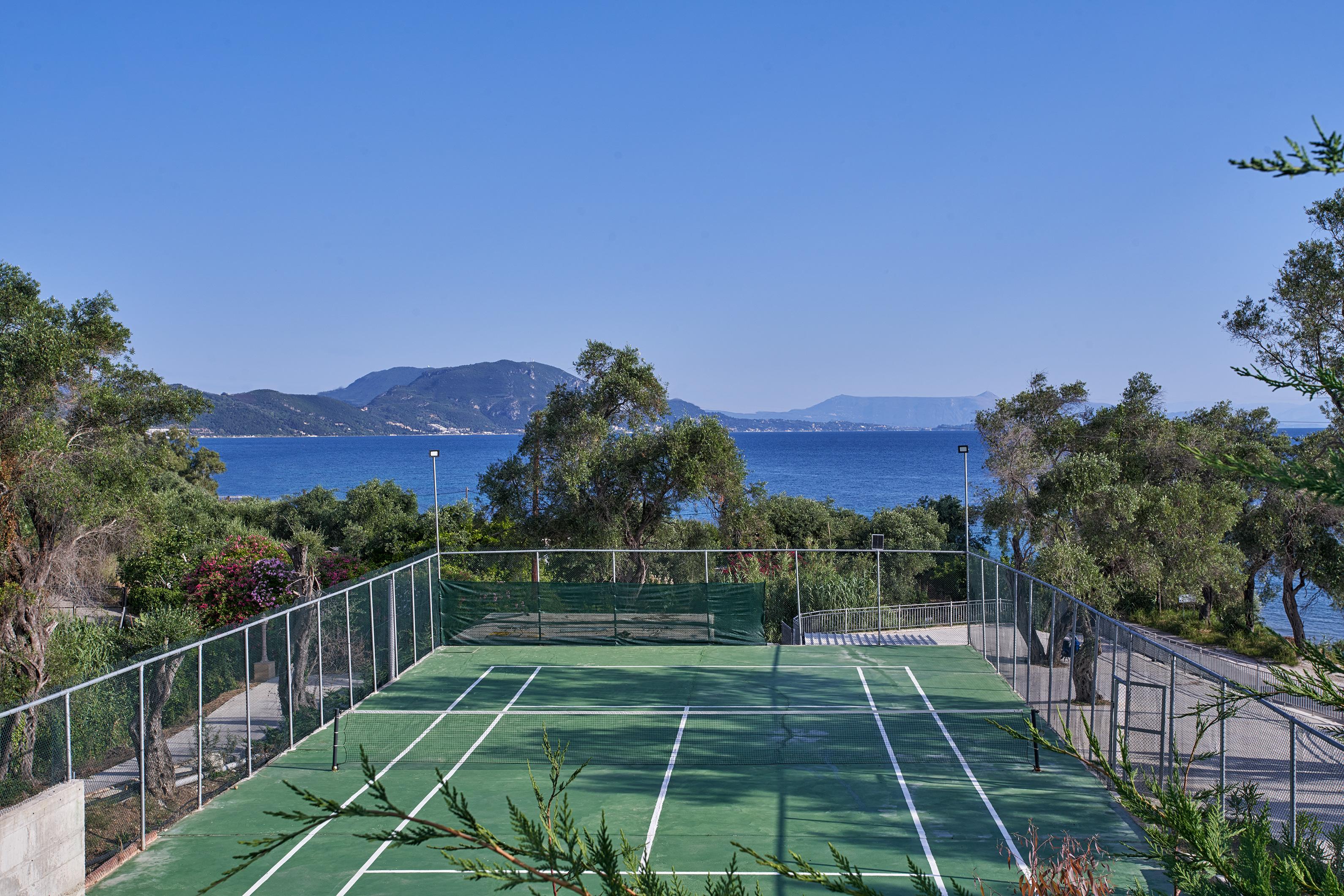 Kairaba Mythos Palace - Adults Only Kouspades Luaran gambar Tennis court at the resort