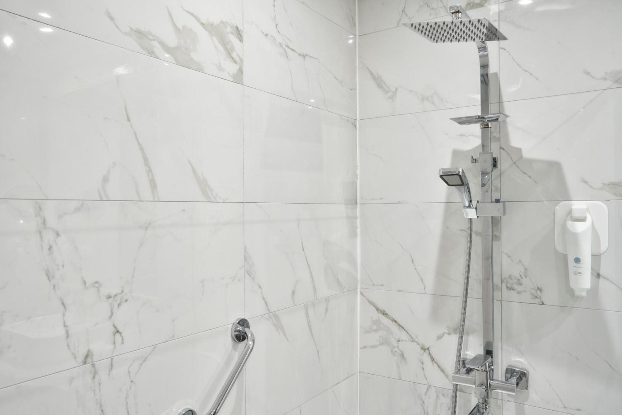 Kairaba Mythos Palace - Adults Only Kouspades Luaran gambar Shower