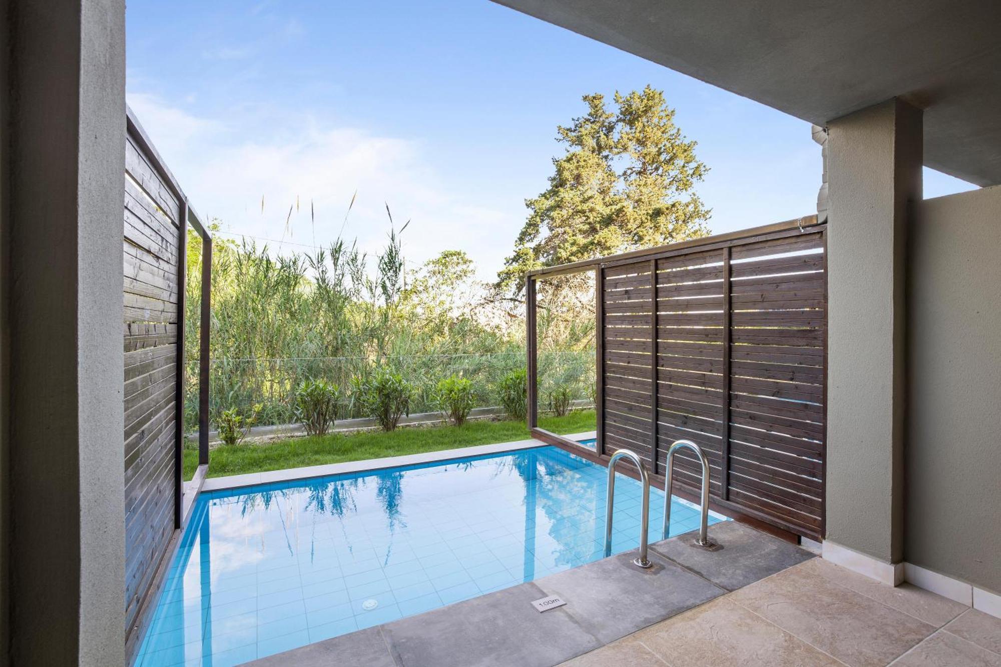 Kairaba Mythos Palace - Adults Only Kouspades Luaran gambar A private pool at a hotel